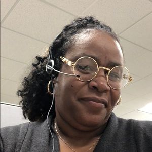 Meet your Posher, Brenda